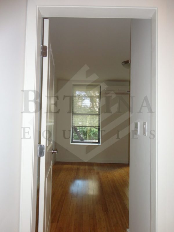 One Lincoln Plaza 20 W 64th St