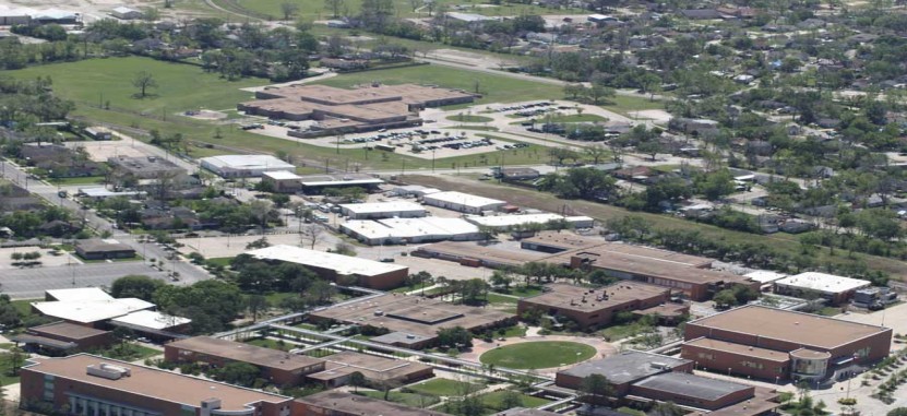 Lee College | Overview | Plexuss.com