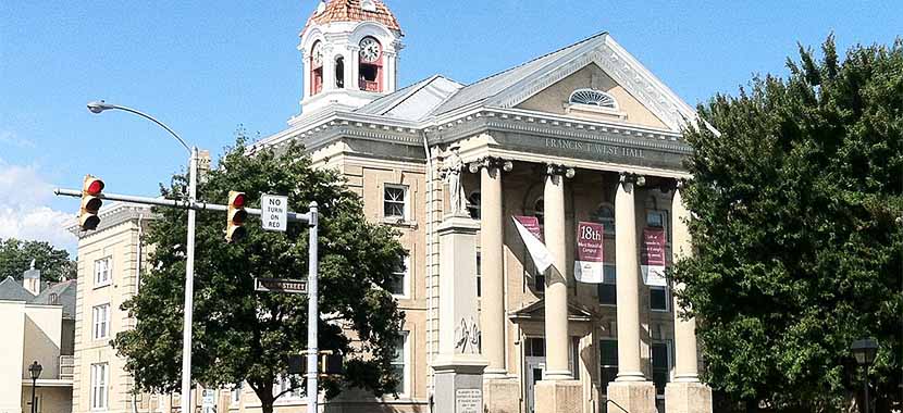 Roanoke college admissions essay