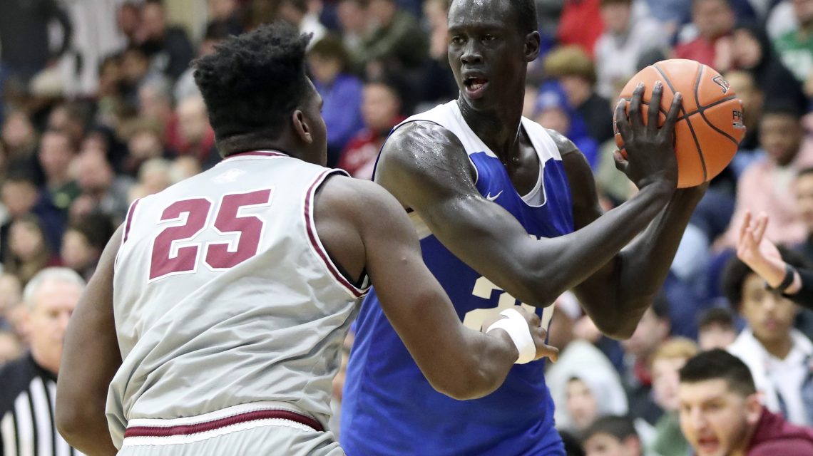 Top prospect Maker picks Howard over UCLA, Kentucky, Memphis