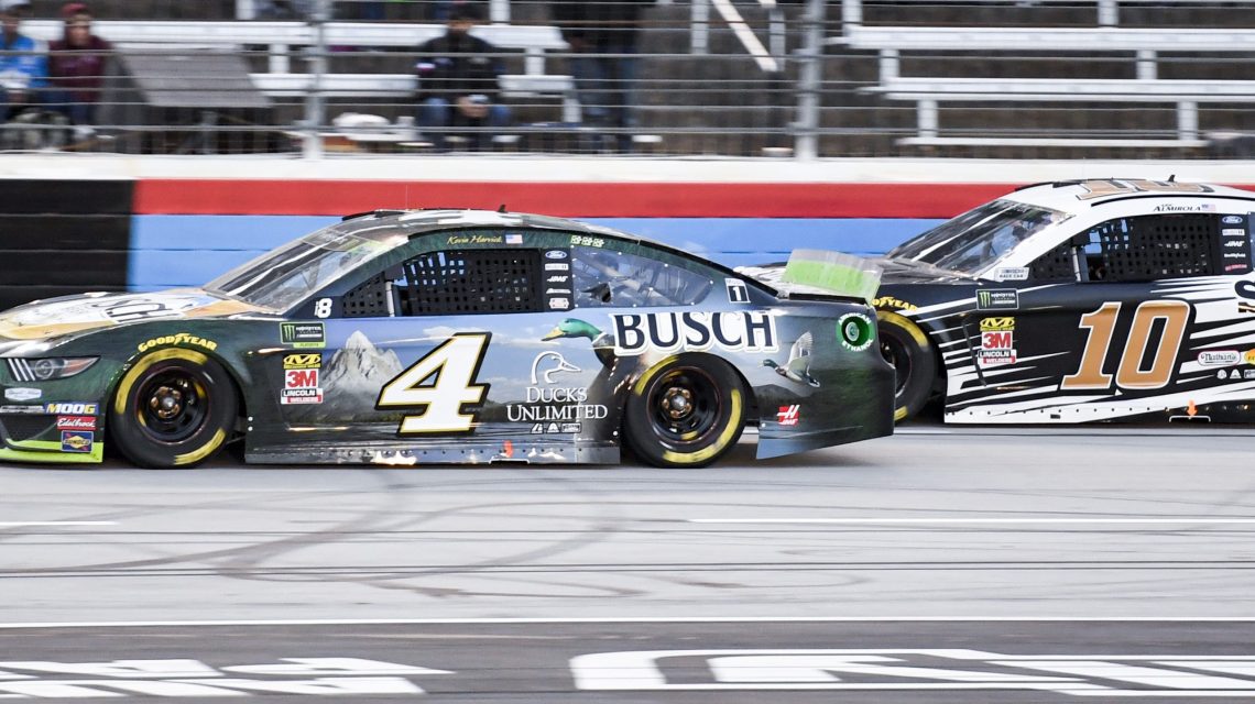 Lot of room for NASCAR fans at Texas due to virus and heat