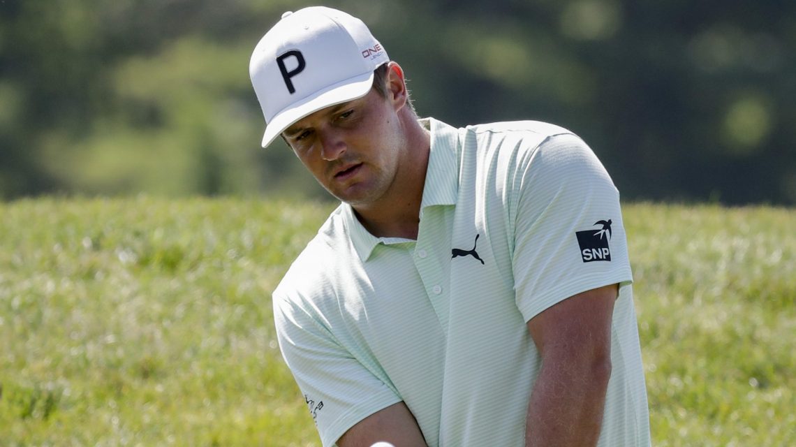 Woods, DeChambeau attract attention for different reasons