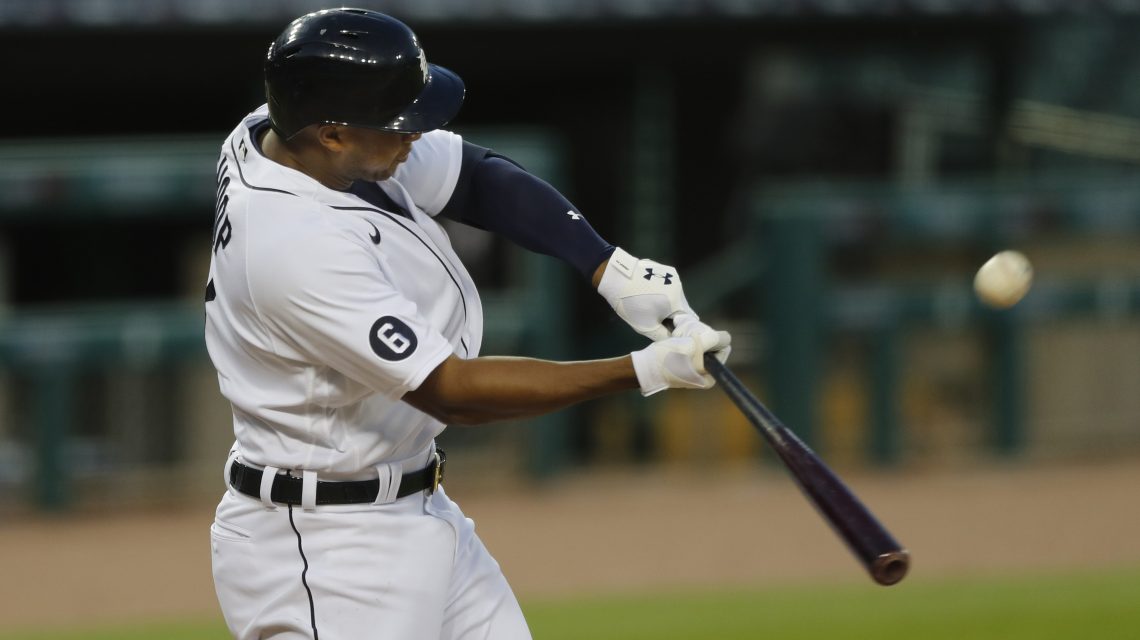 Tigers rally from early deficit, beat Royals 5-4