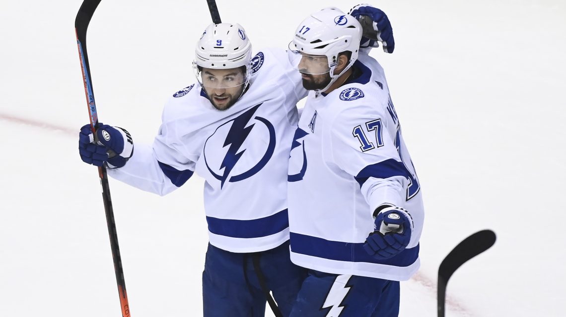 Lightning-Flyers, Avalanche-Golden Knights are for top seeds
