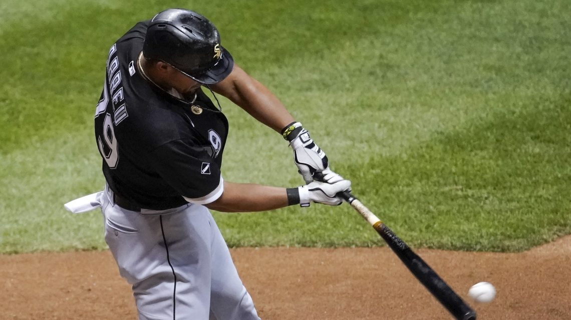 Abreu, White Sox edge Brewers 3-2 for 6th straight victory