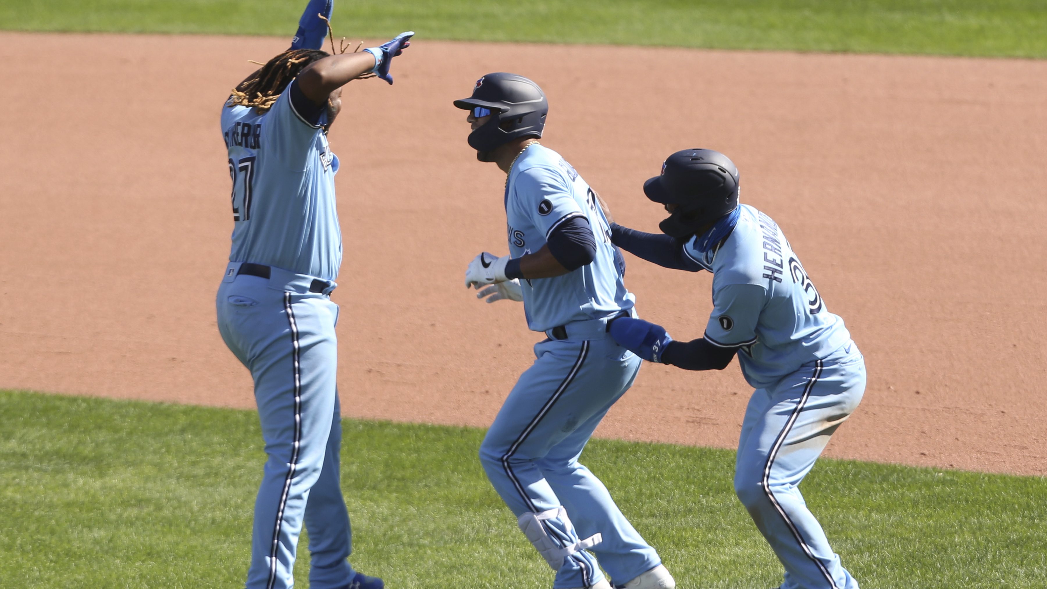 Gurriel chops Blue Jays to 32 win over Phillies in Game 1 BVM Sports