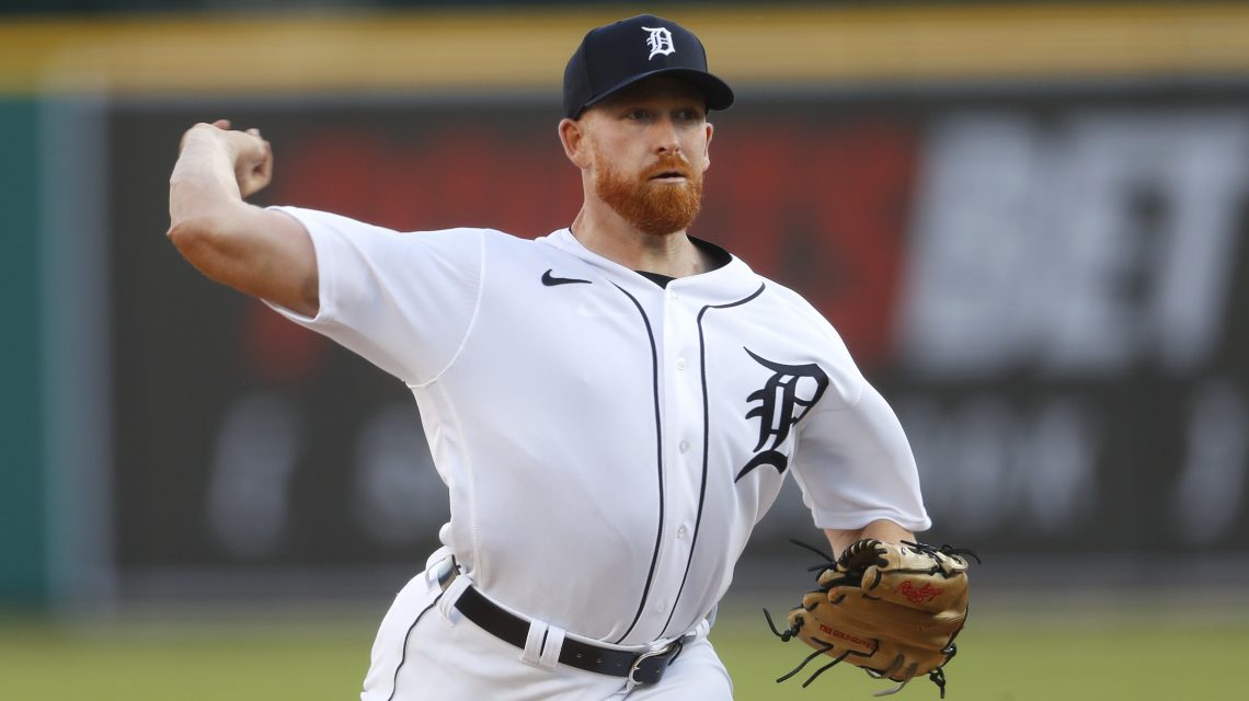 Turnbull, most Ls last year, gets 1st W, Tigers top Reds