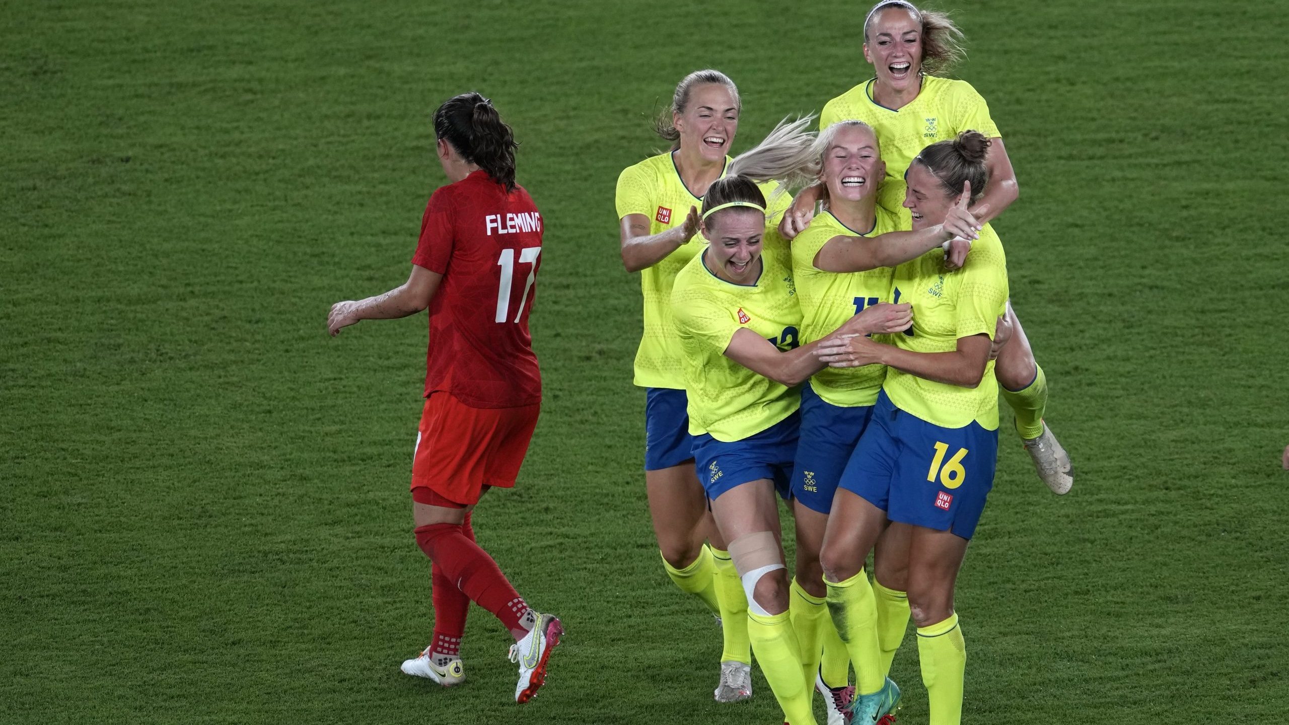 Canada wins Olympic women's soccer gold medal, beats Sweden 32 on