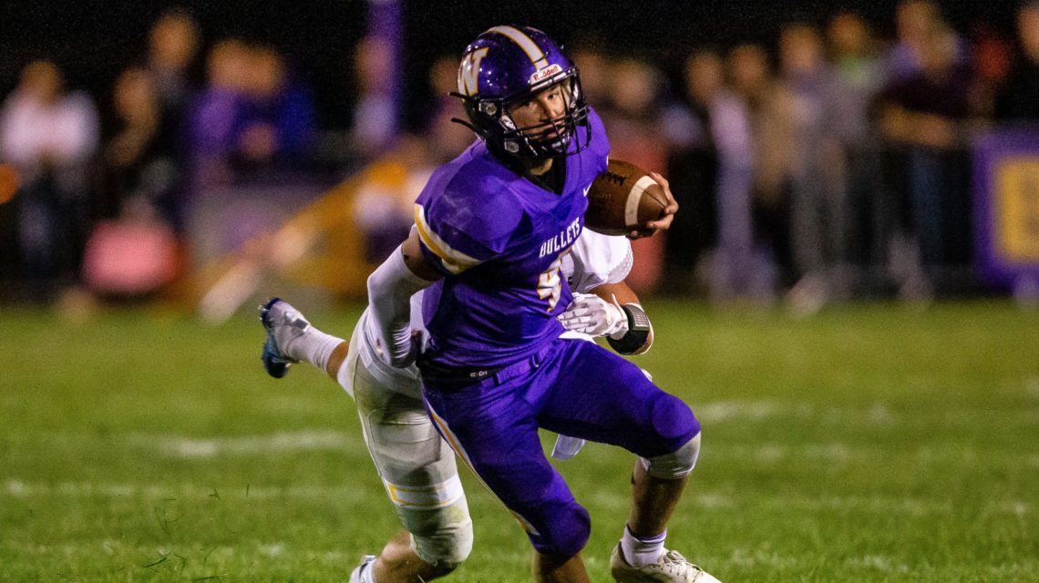 Top 10 IHSA quarterbacks heading into 2022 season