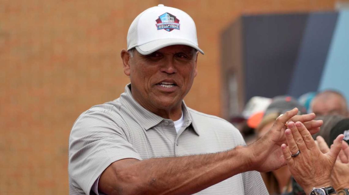 Anthony Muñoz was in a tier of his own; Where is he now?