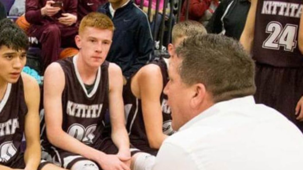 Q&A with Ellensburg HS girls basketball head coach Tim Ravet