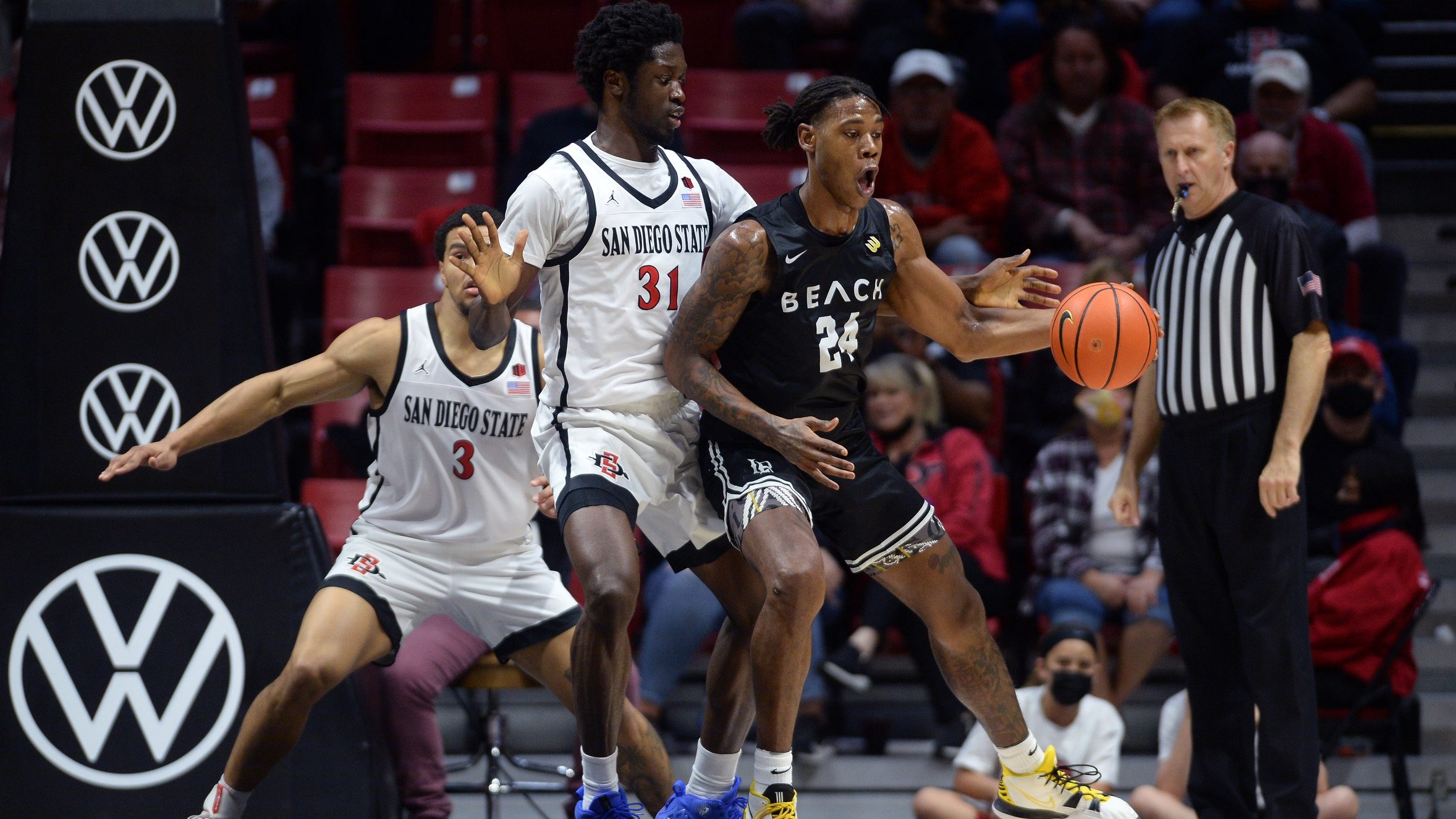 Joe Hampton of ‘Last Chance U Basketball’ playing professionally