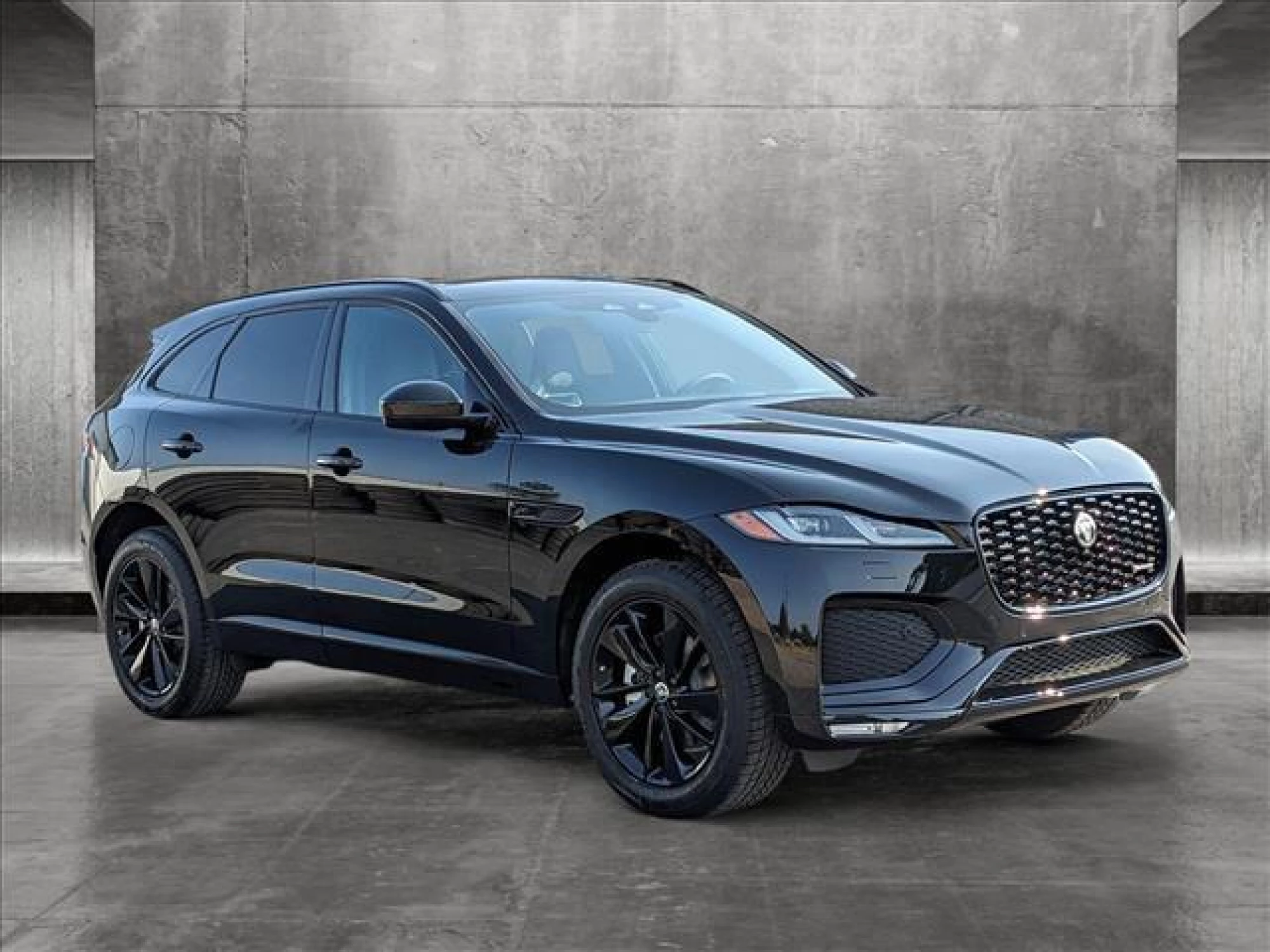 2024 Jaguar F-PACE P250 R-Dynamic S