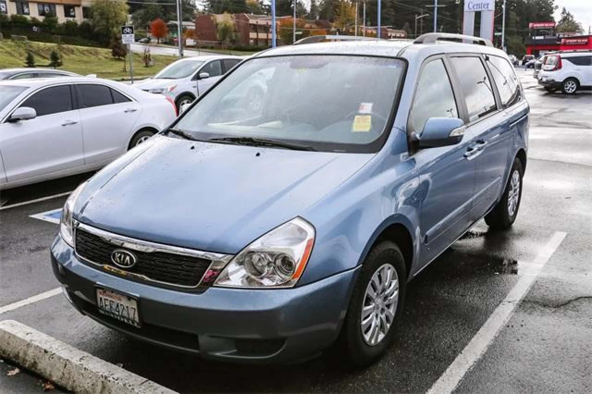 2012 Kia Sedona LX