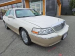 2005 Lincoln Town Car Signature Limited