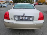2005 Lincoln Town Car Signature Limited