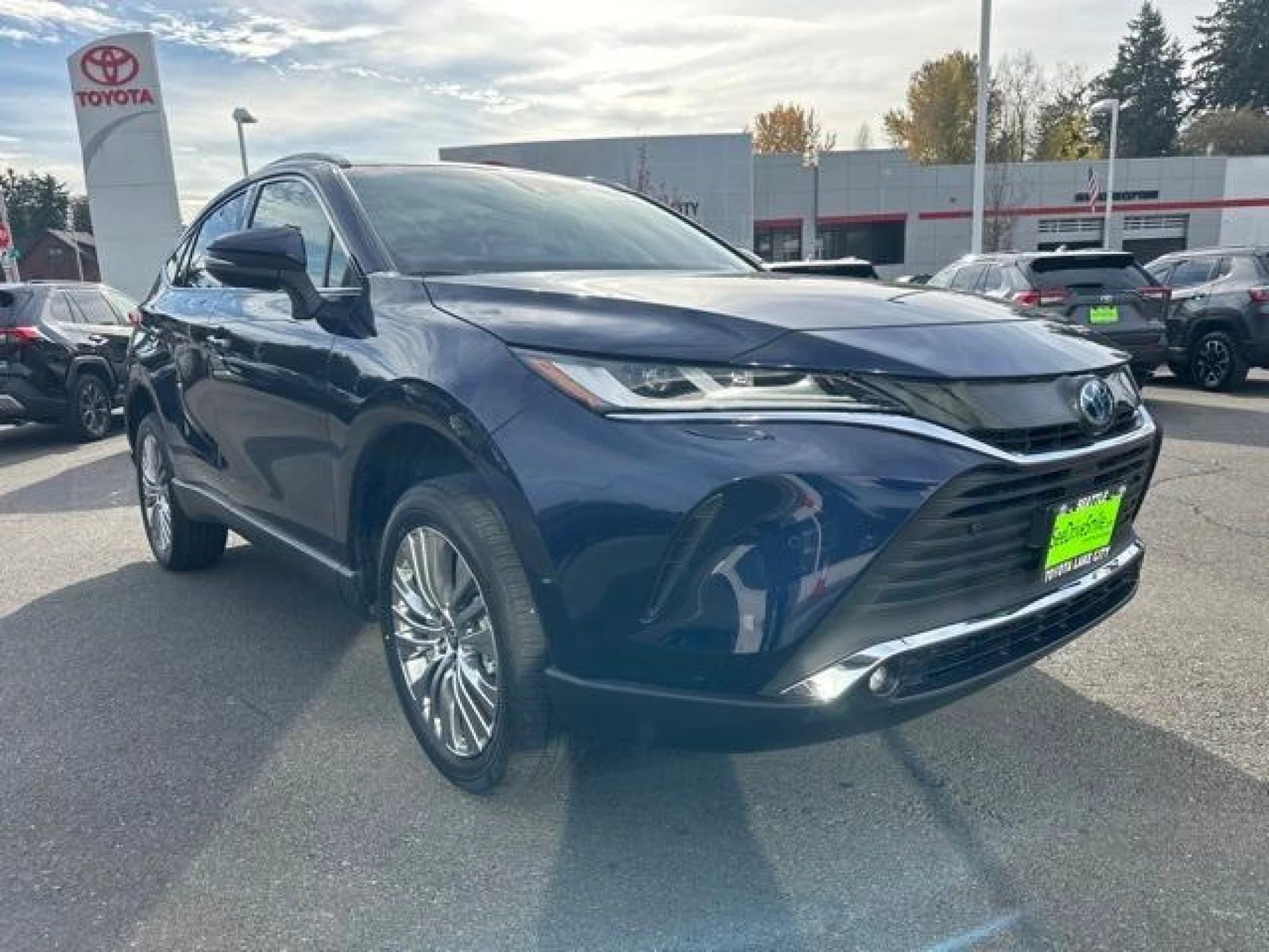 2023 Toyota Venza LE