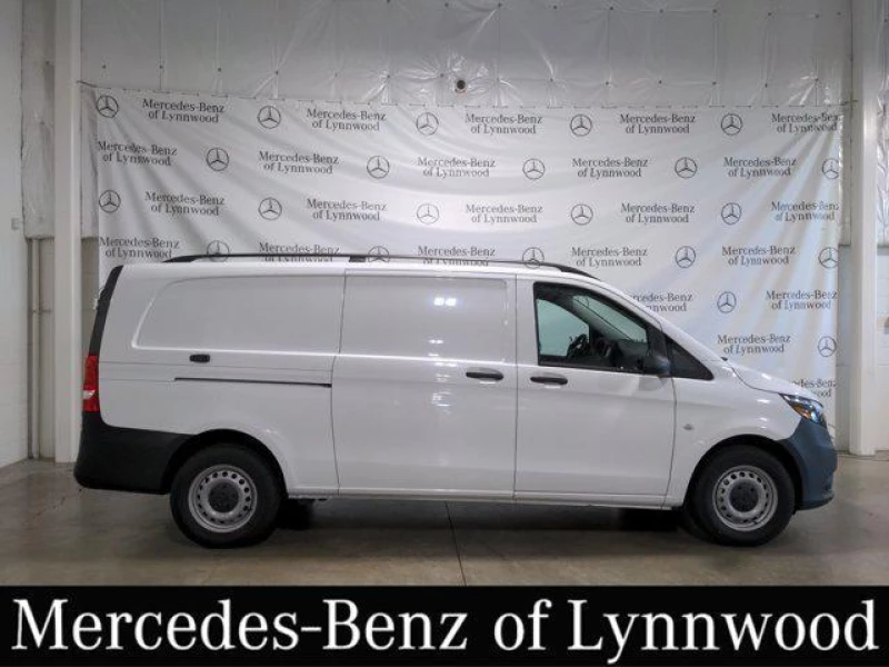 2023 Mercedes-Benz Metris Base