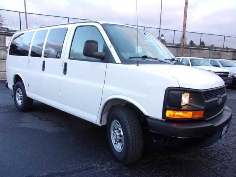 2011 Chevrolet Express 2500 LS