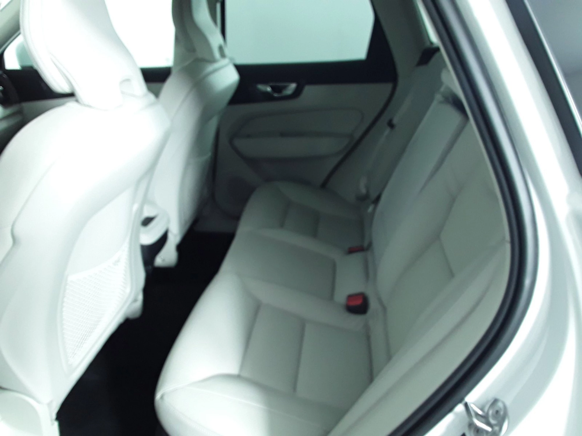 2022 Volvo XC60 B5 AWD Momentum