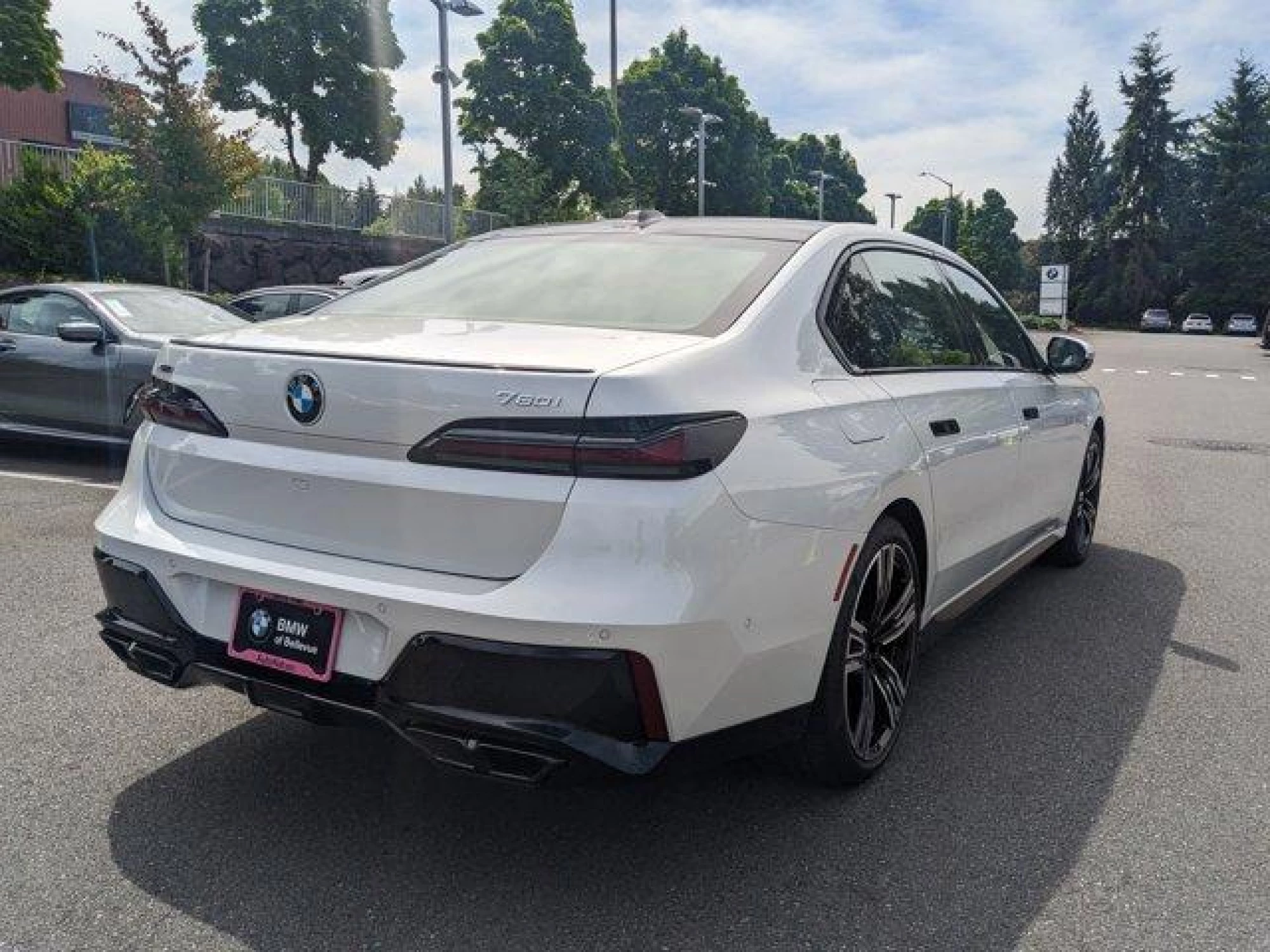 2023 BMW 760 760i xDrive