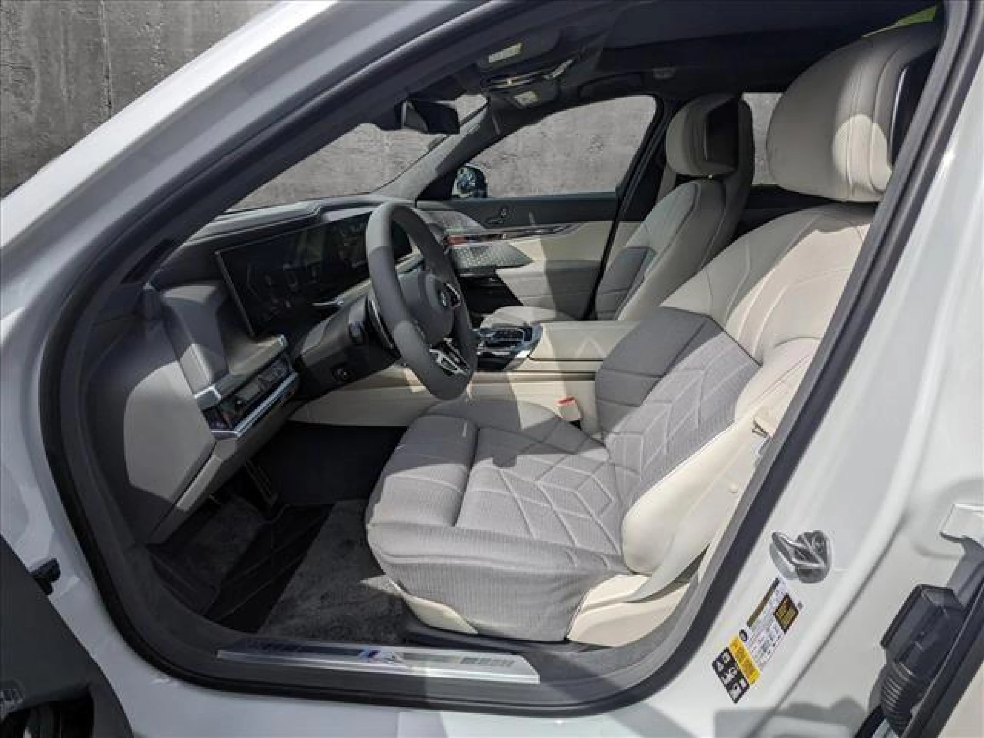 2023 BMW 760 760i xDrive