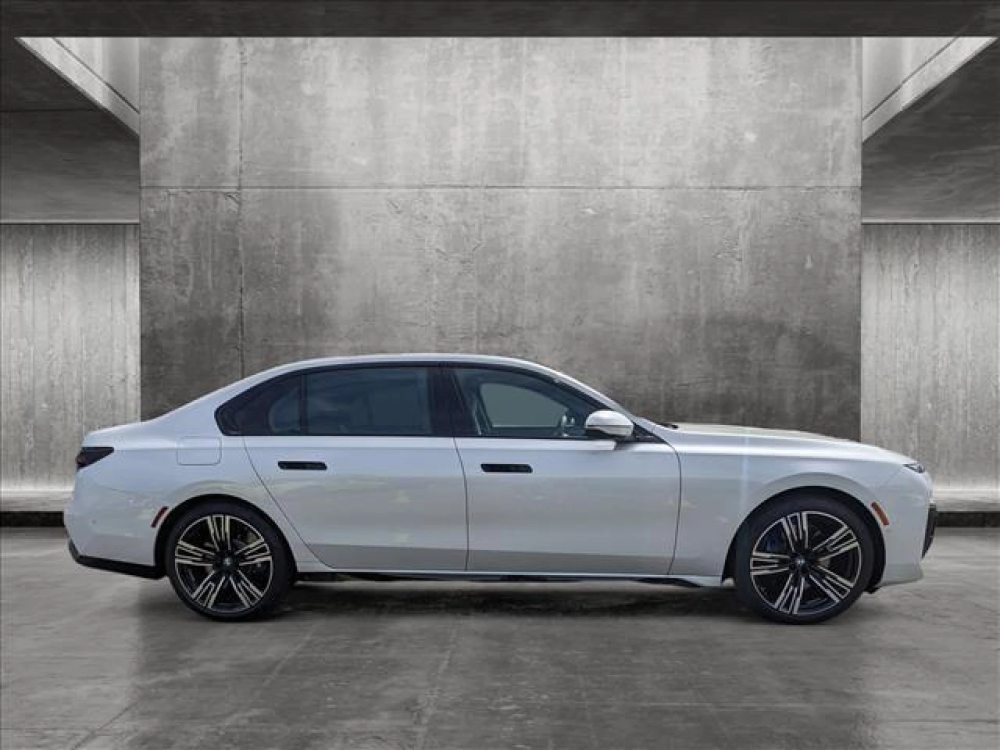 2023 BMW 760 760i xDrive