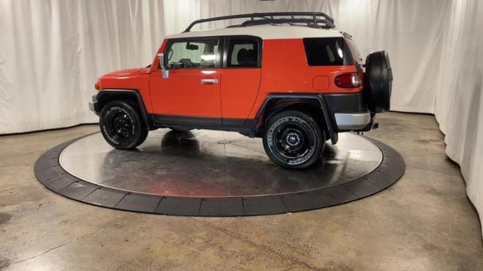 2014 Toyota FJ Cruiser Base