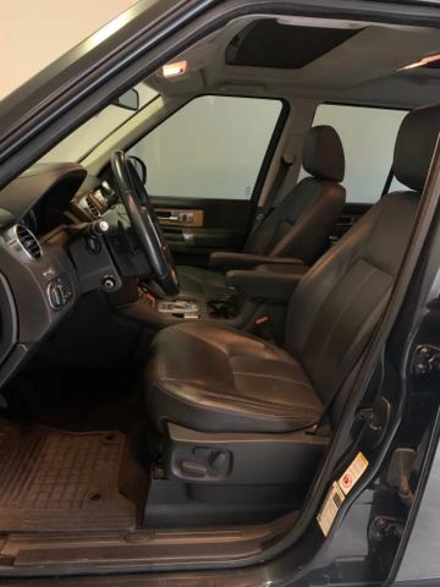 2015 Land Rover LR4 Lux
