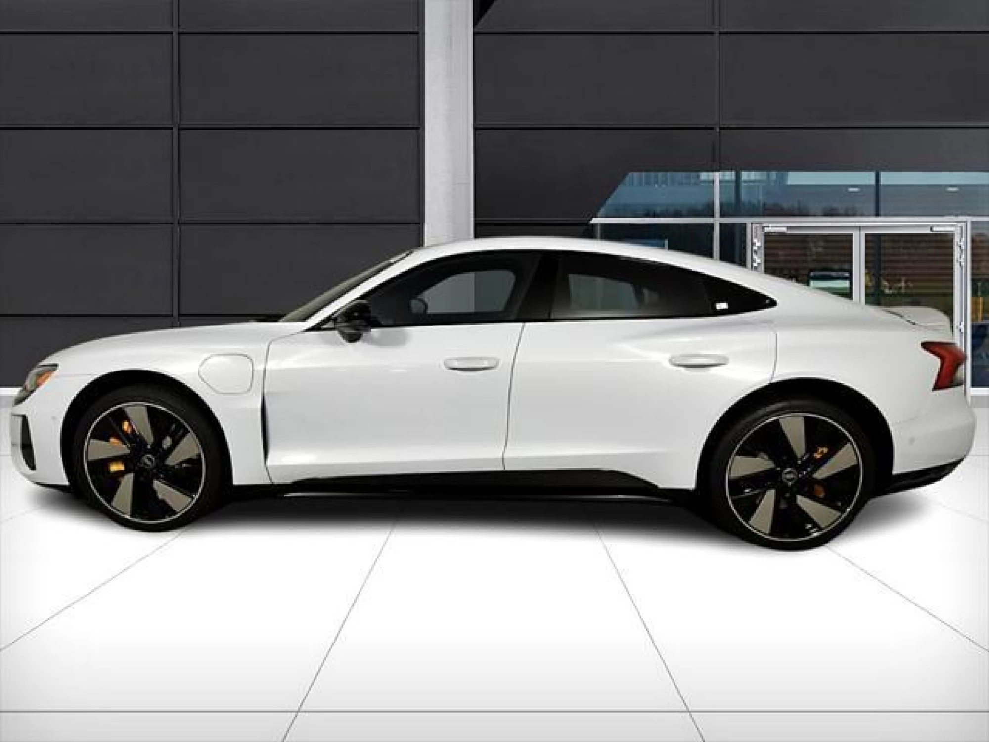 2022 Audi RS e-tron GT Base