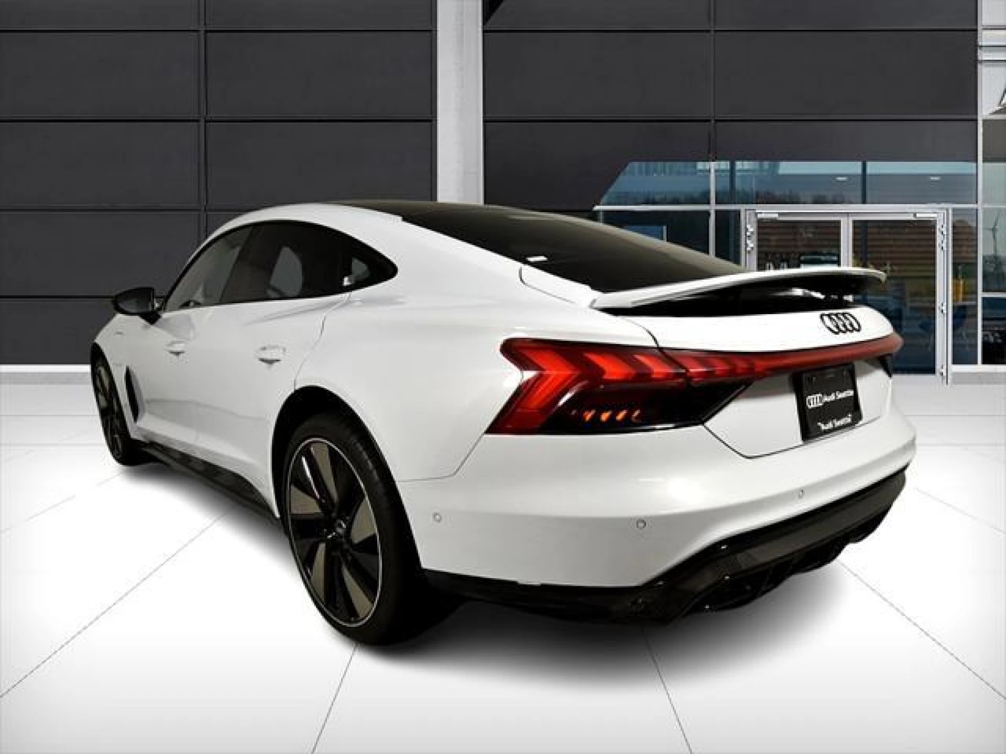 2022 Audi RS e-tron GT Base