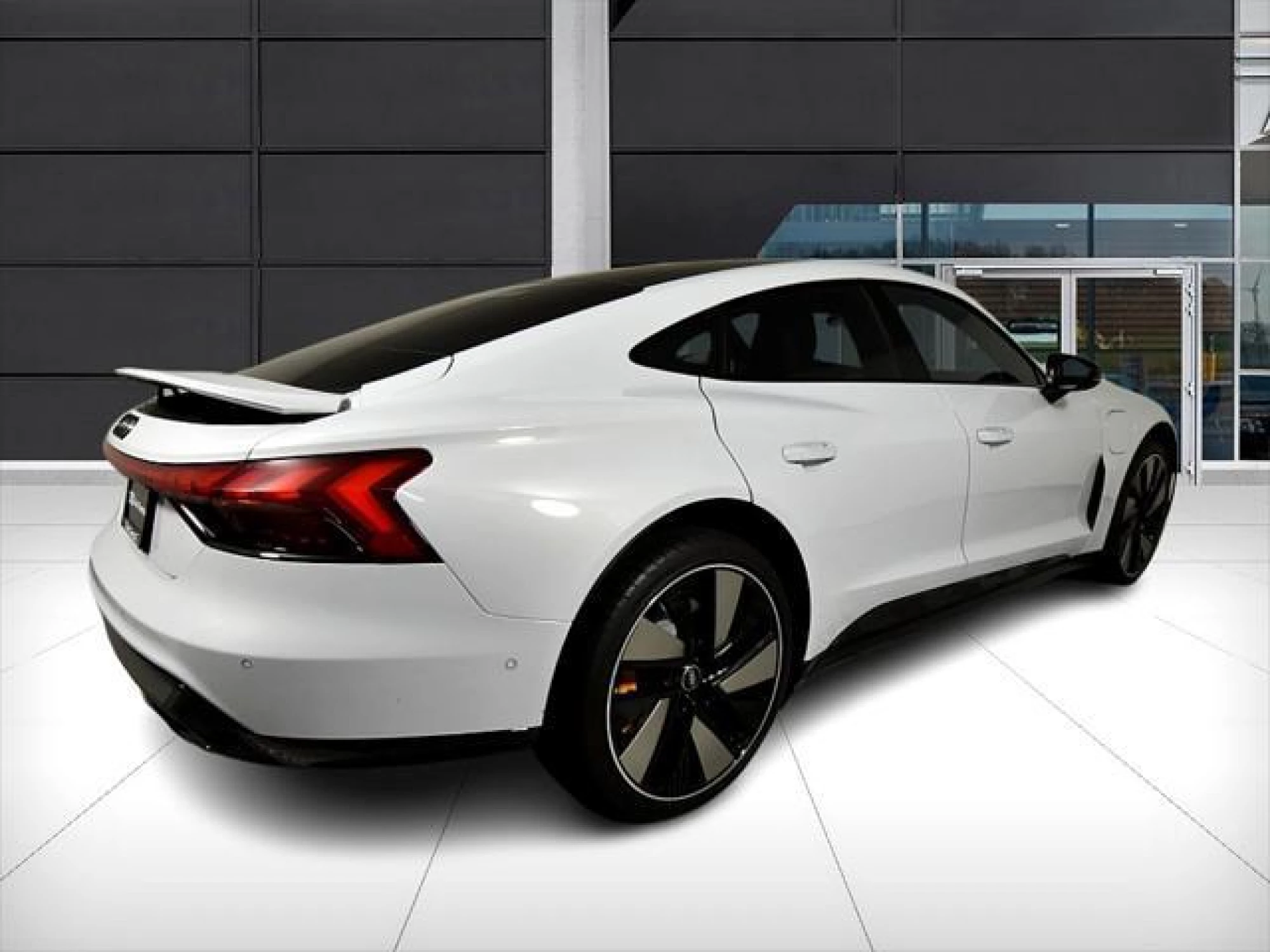 2022 Audi RS e-tron GT Base