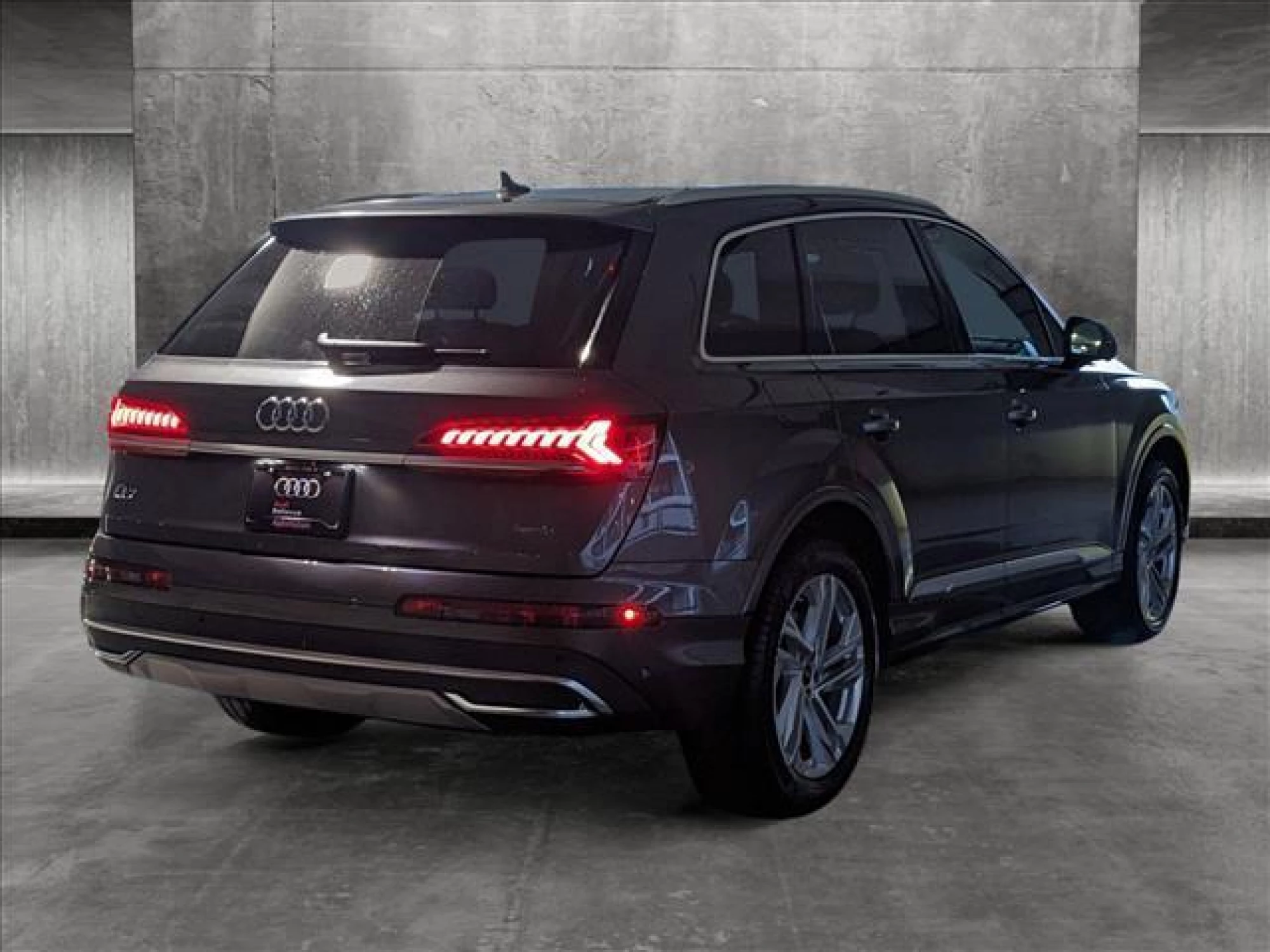 2023 Audi Q7 55 Premium Plus