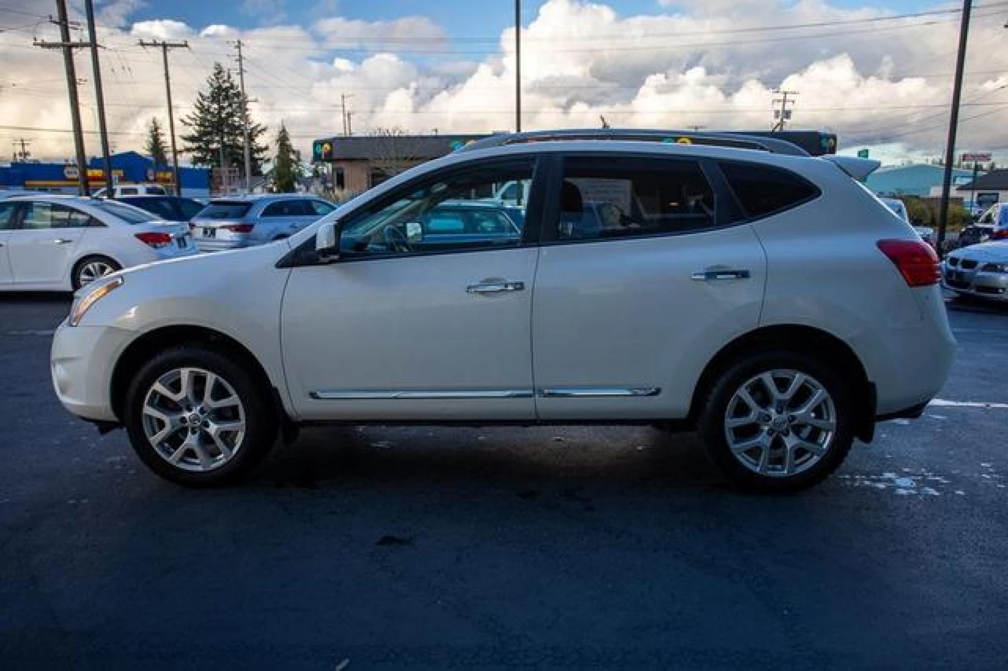 2012 Nissan Rogue SV w/SL Pkg
