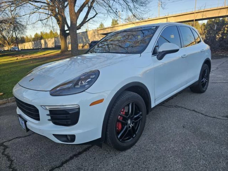 2016 Porsche Cayenne Base