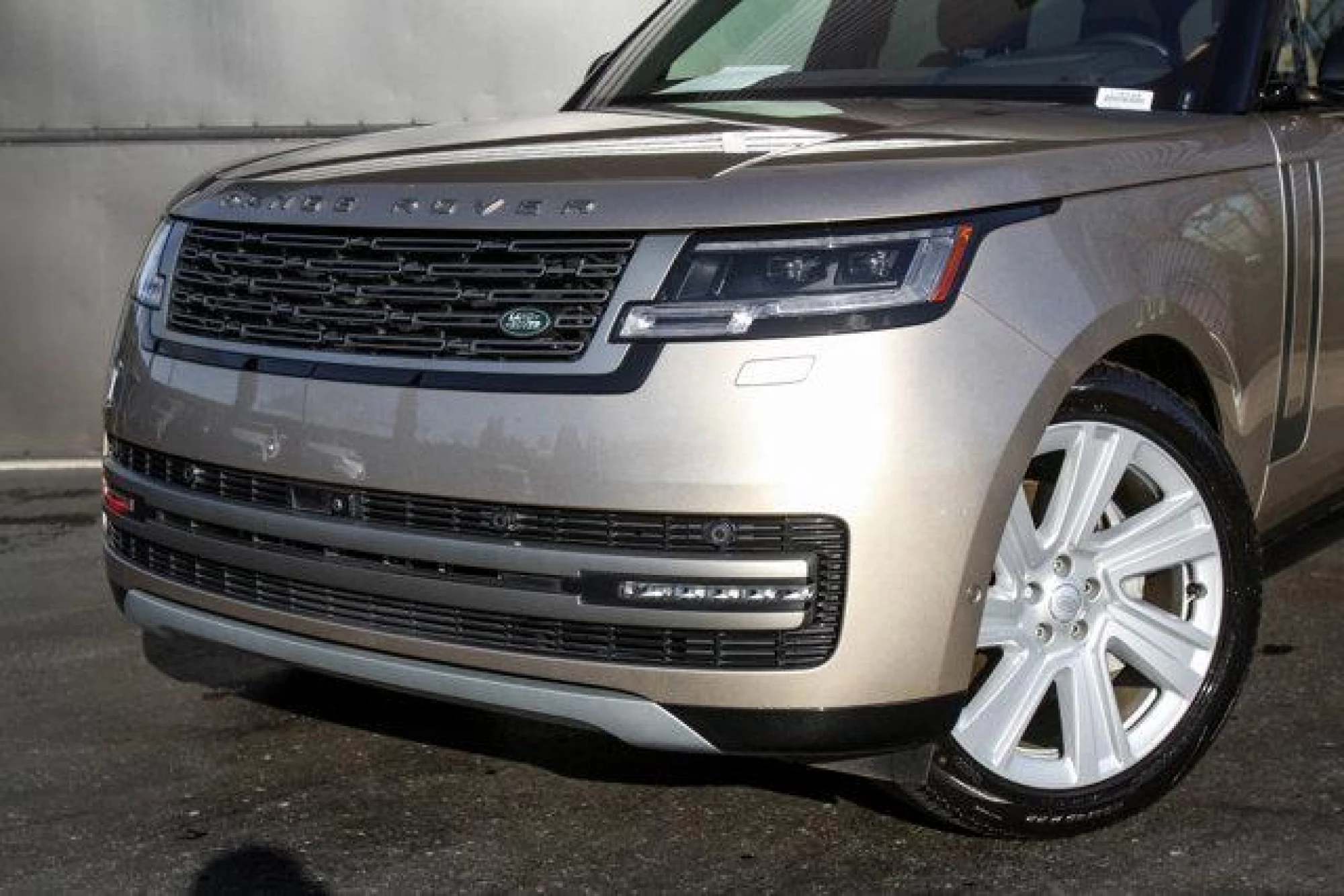 2023 Land Rover Range Rover SE