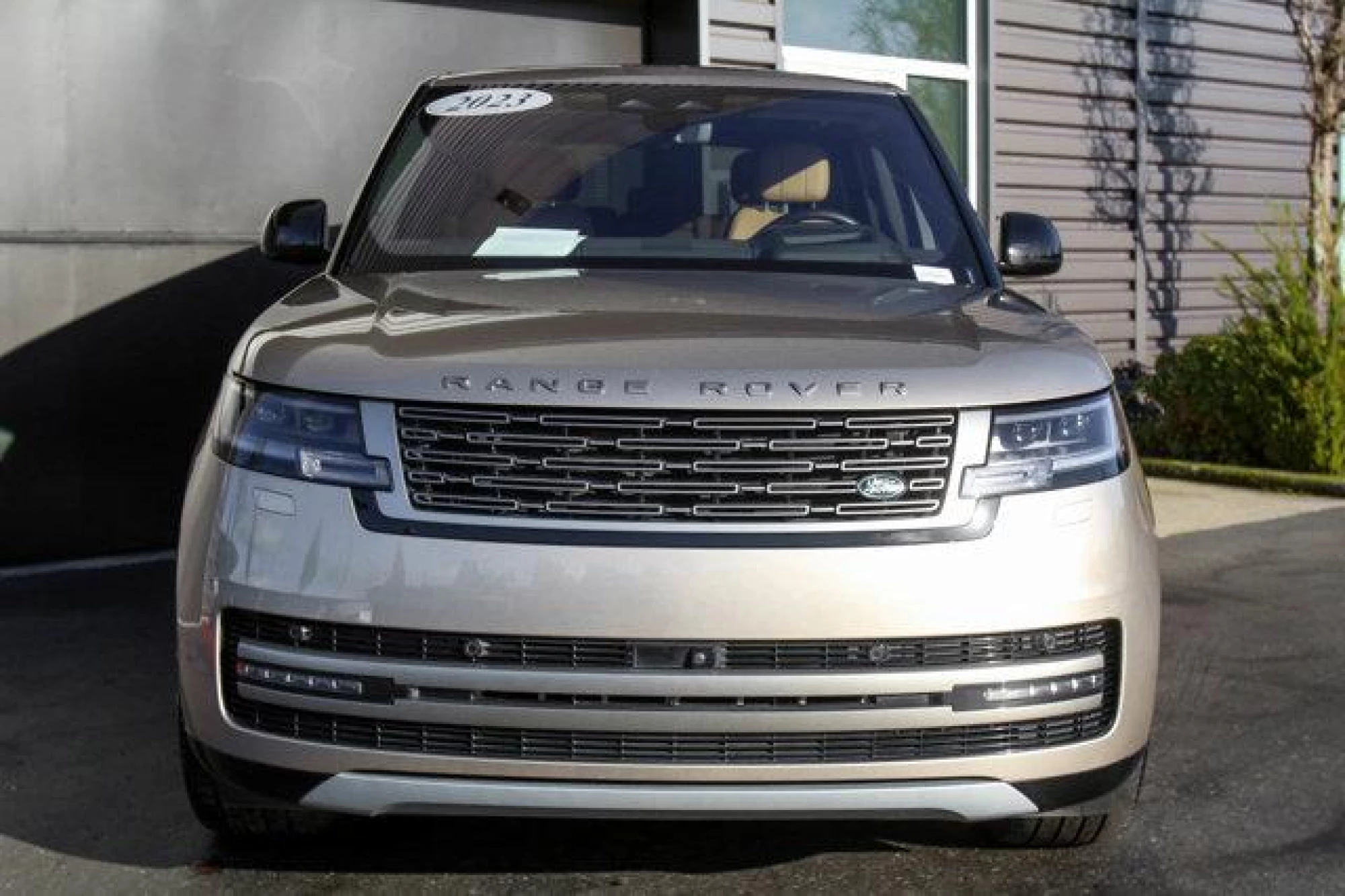 2023 Land Rover Range Rover SE