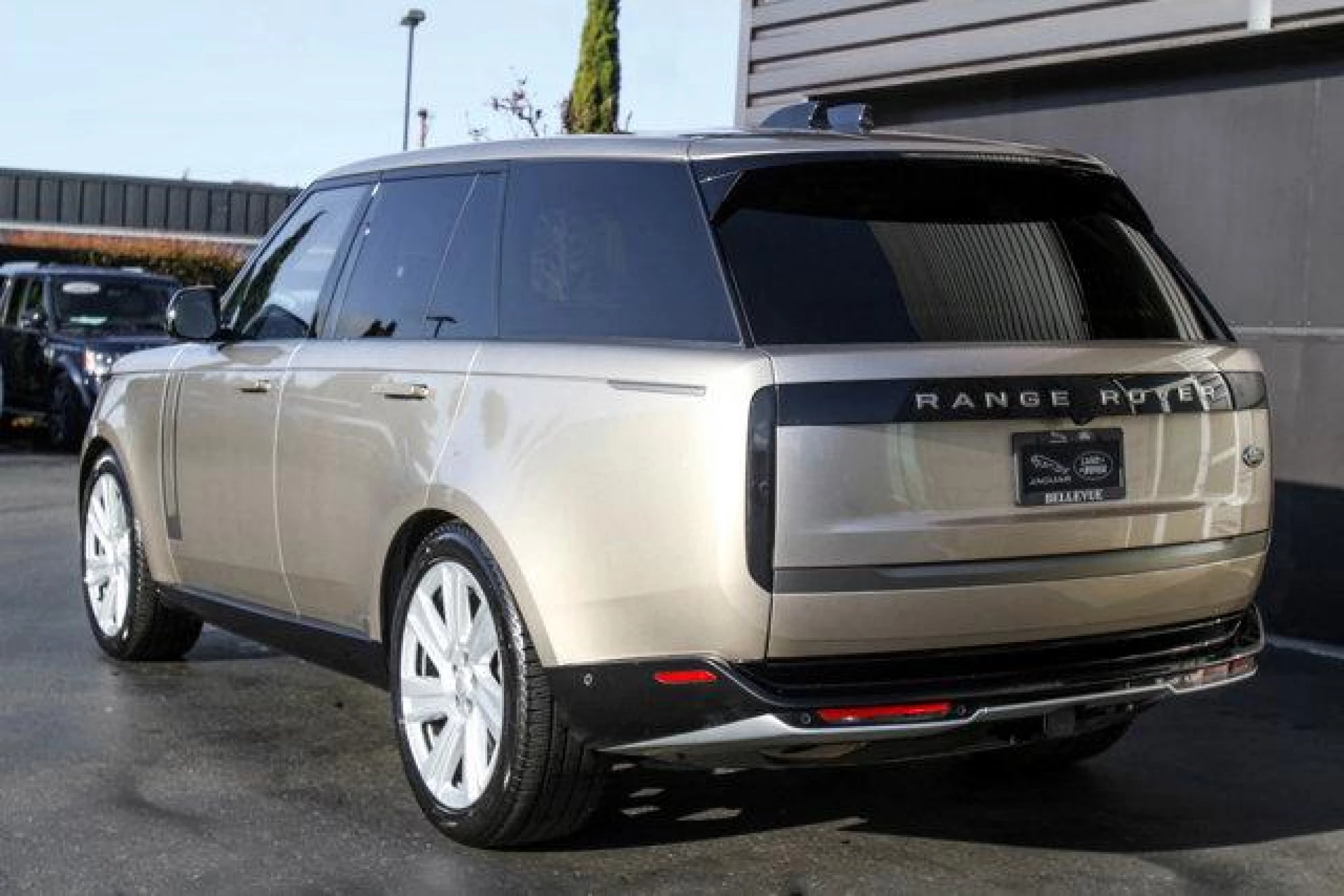 2023 Land Rover Range Rover SE