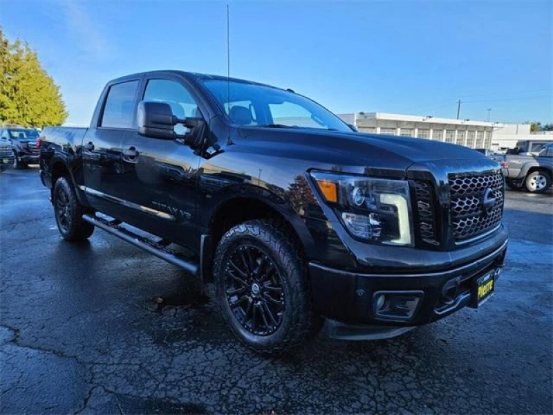 2018 Nissan Titan SL