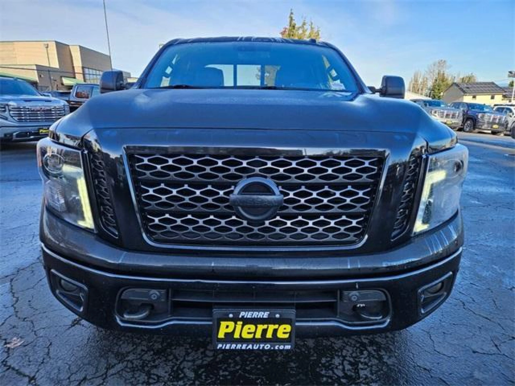 2018 Nissan Titan SL