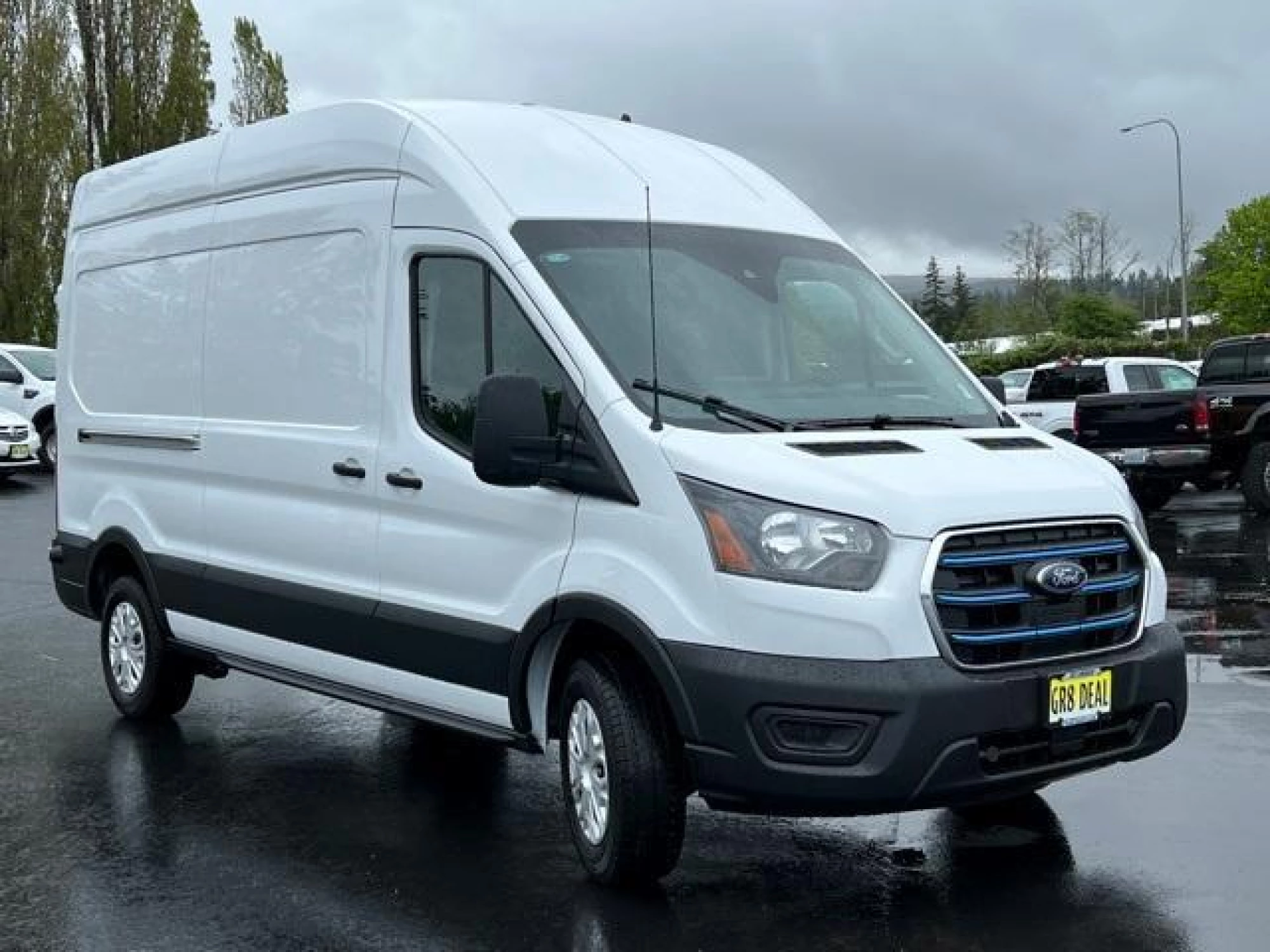 2023 Ford E-Transit Base