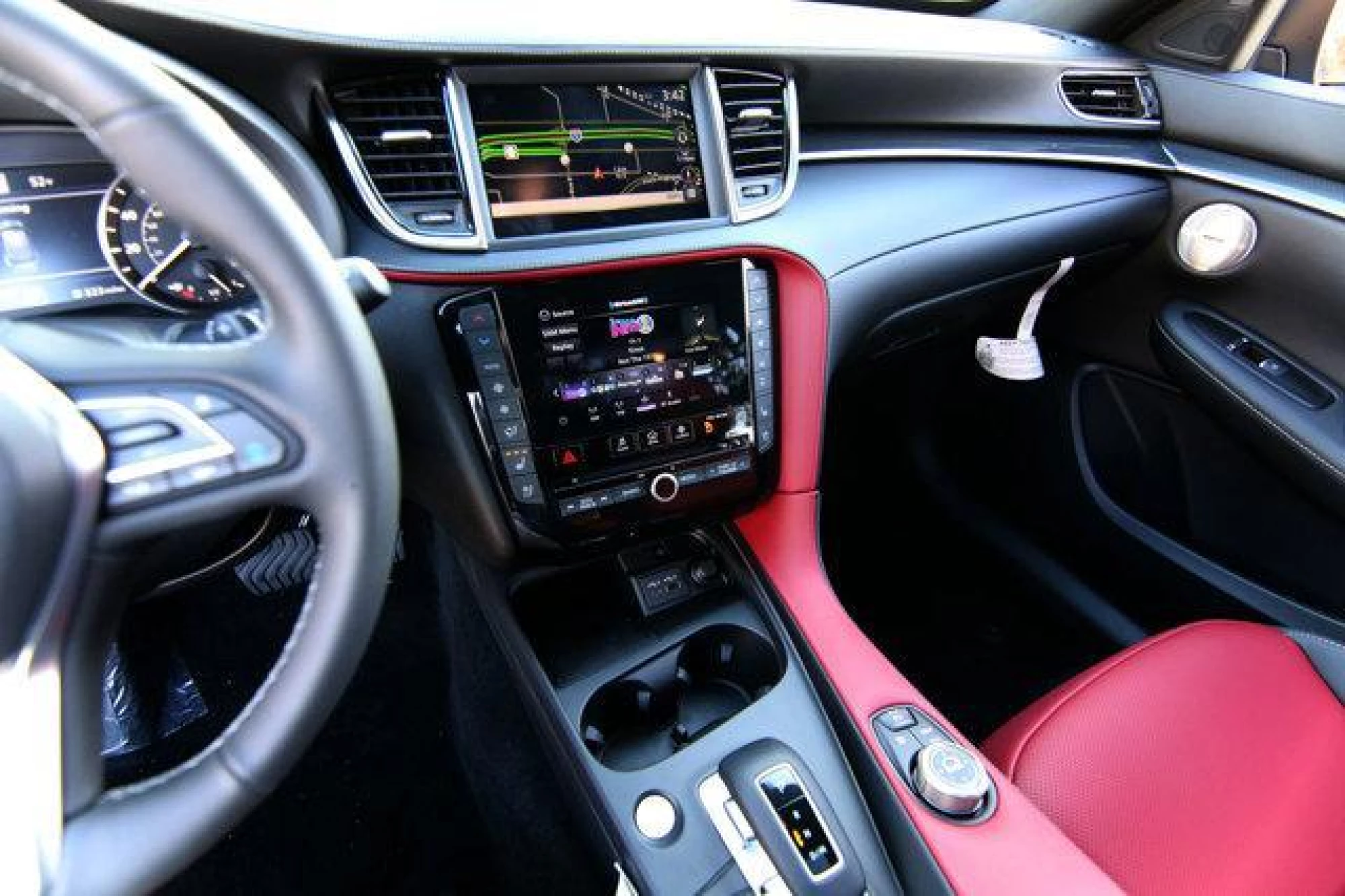 2023 INFINITI QX50 SPORT