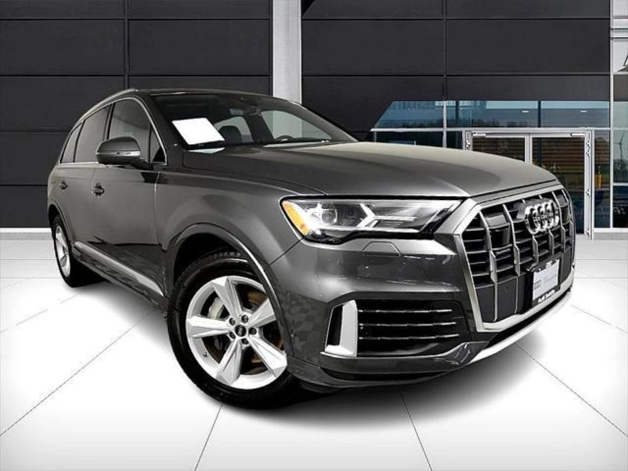 2023 Audi Q7 45 Premium Plus