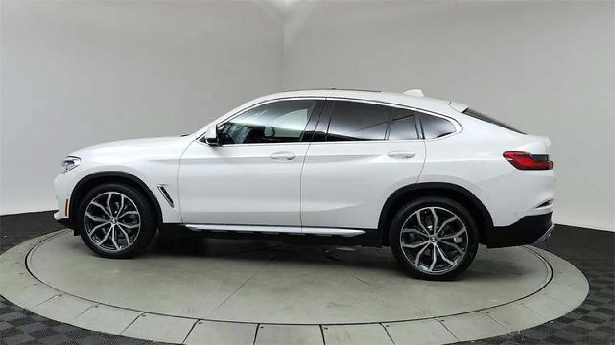 2021 BMW X4 xDrive30i