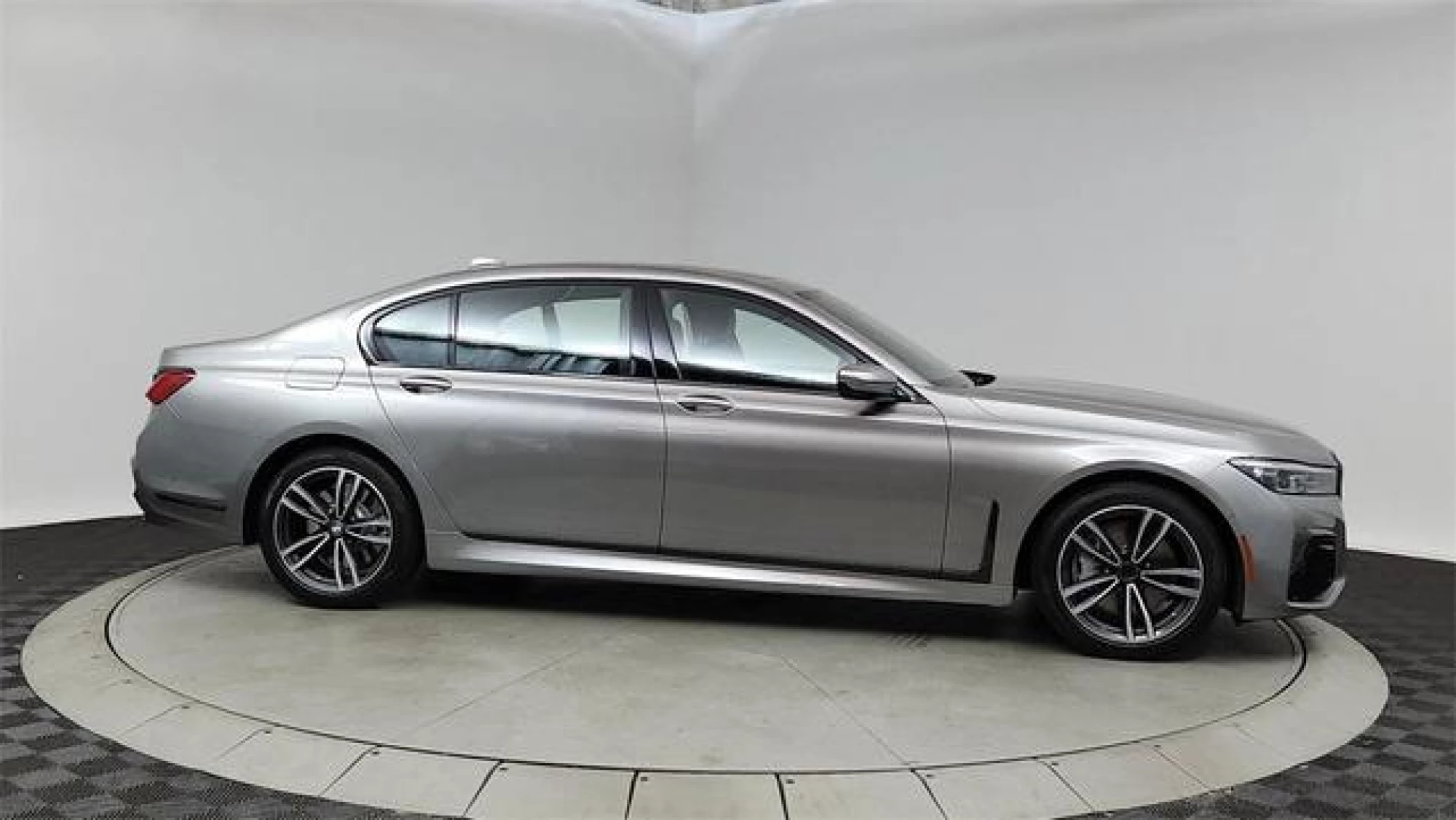 2021 BMW 750 i xDrive