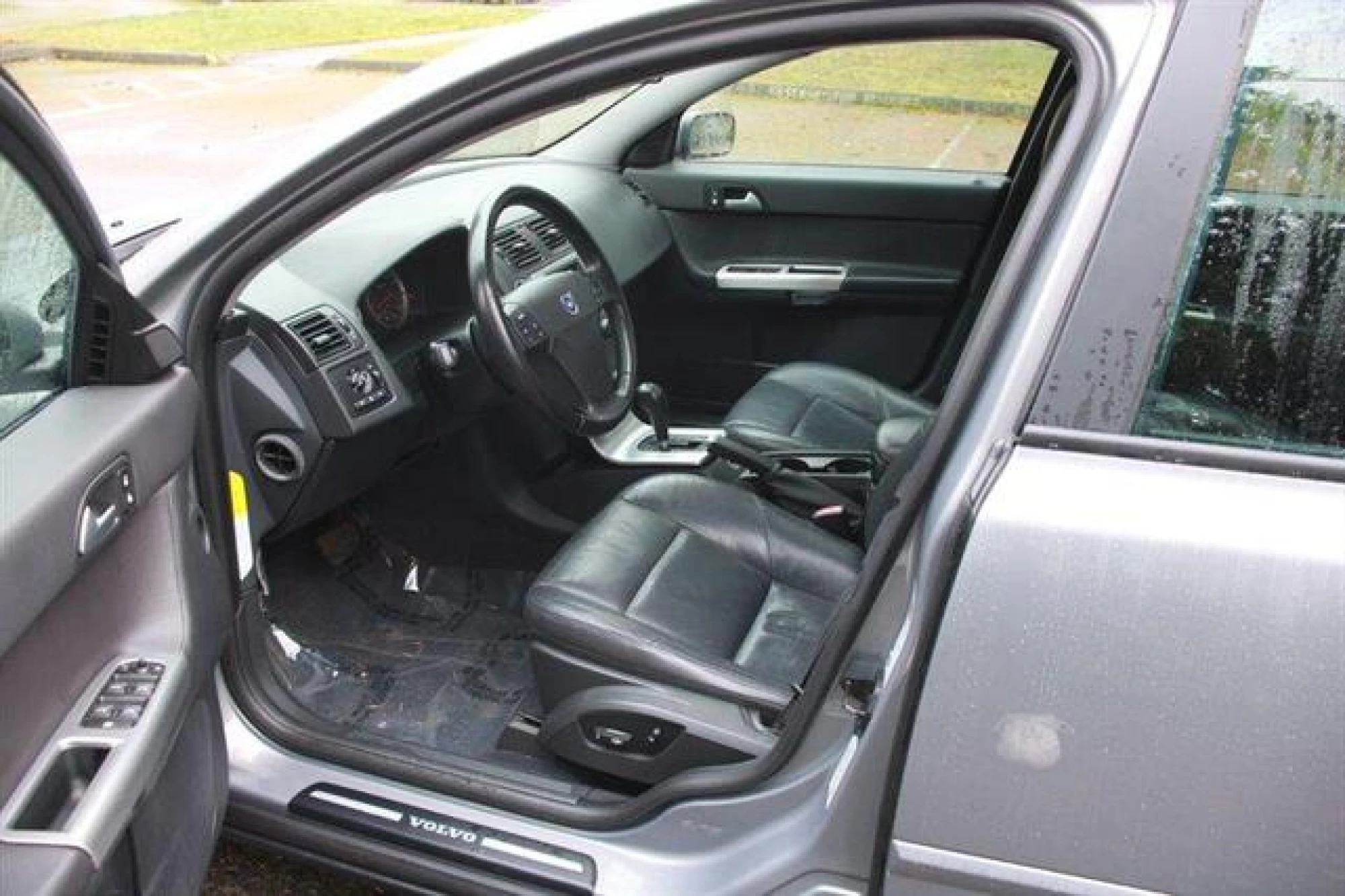 2005 Volvo V50 T5
