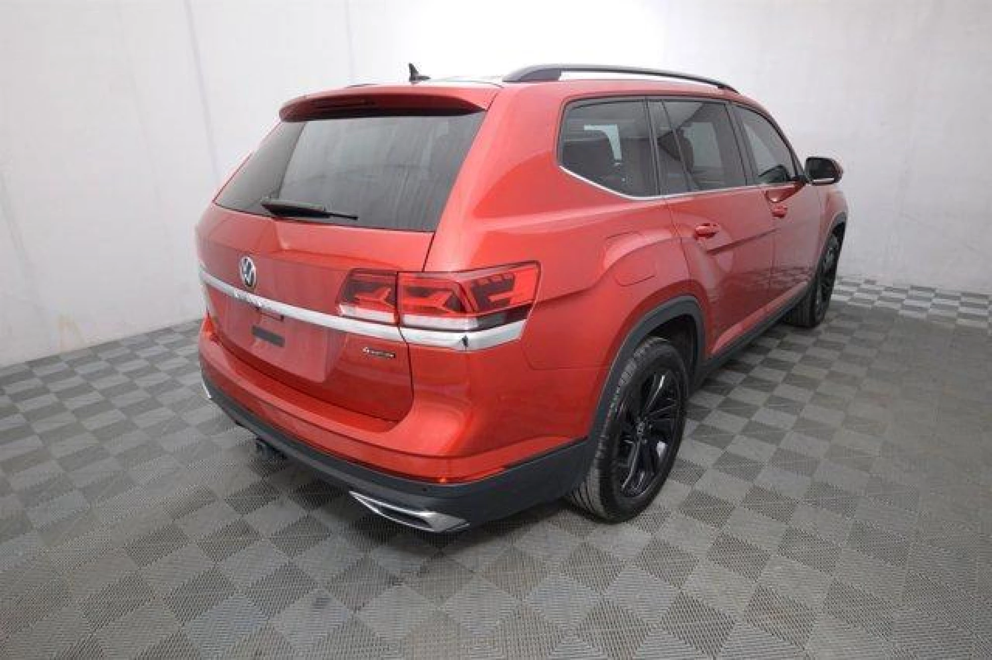 2023 Volkswagen Atlas 3.6L SE w/Technology