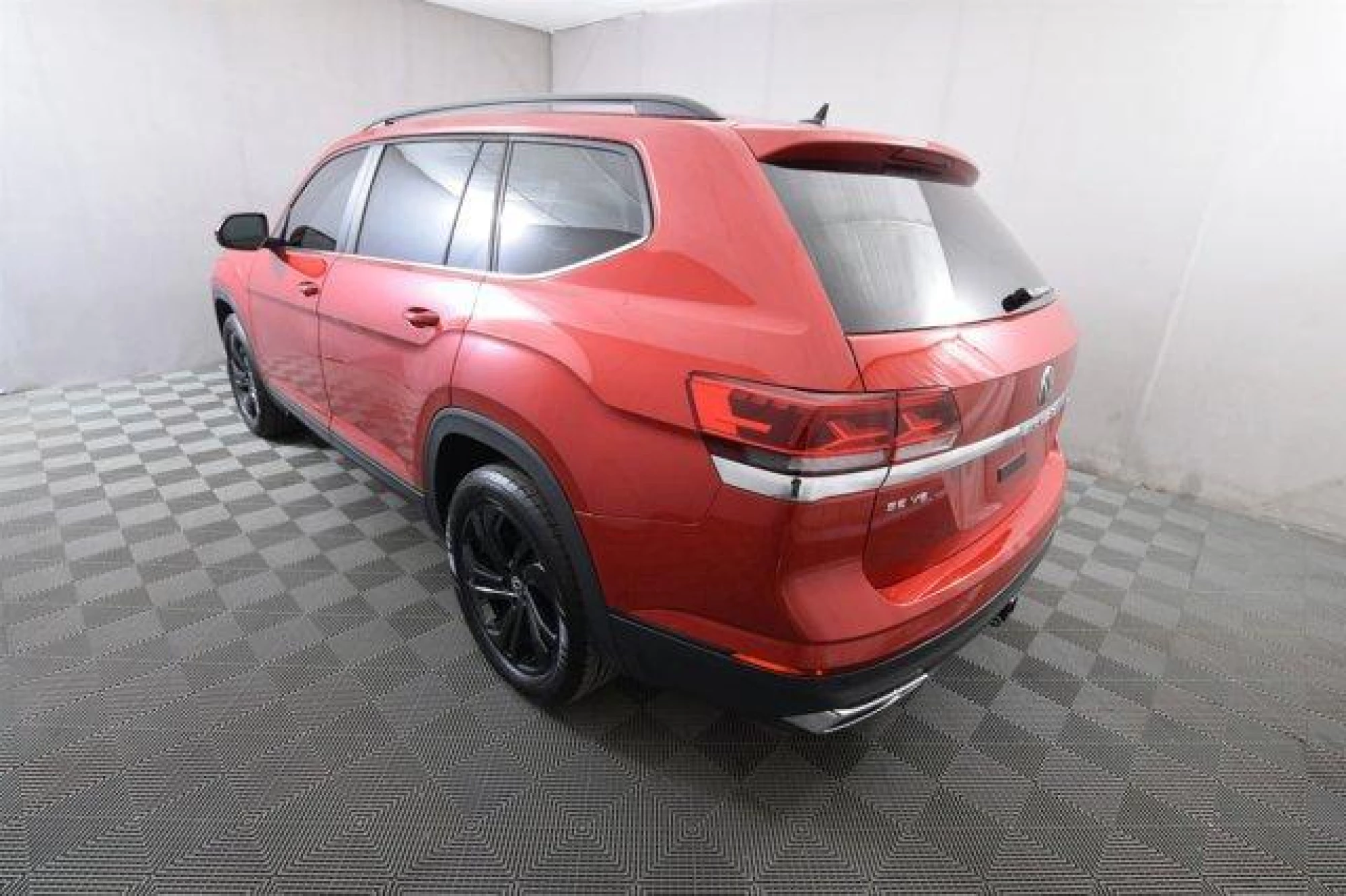 2023 Volkswagen Atlas 3.6L SE w/Technology