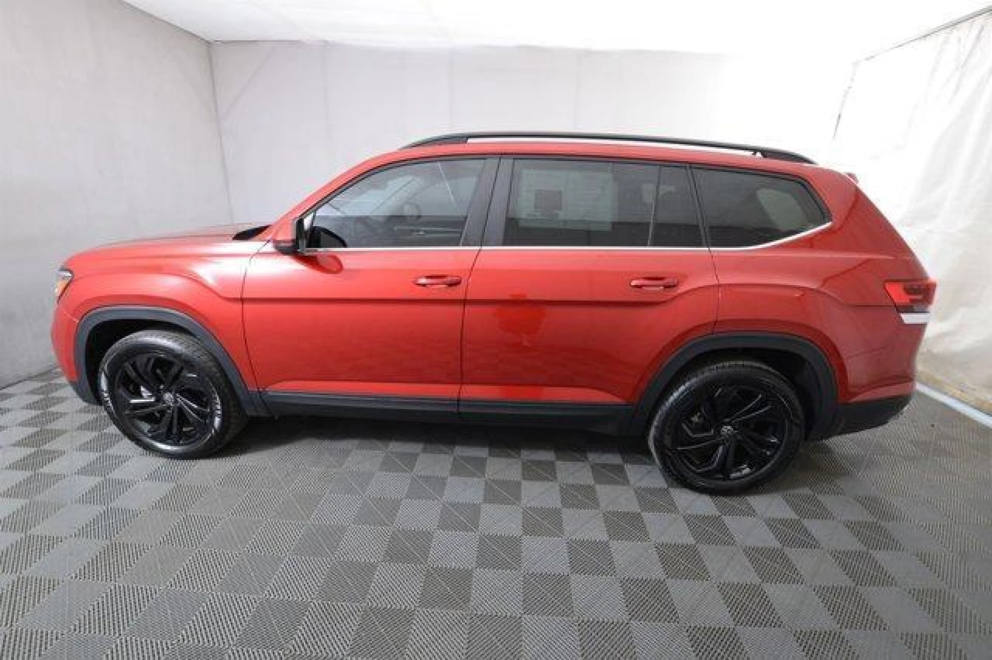 2023 Volkswagen Atlas 3.6L SE w/Technology