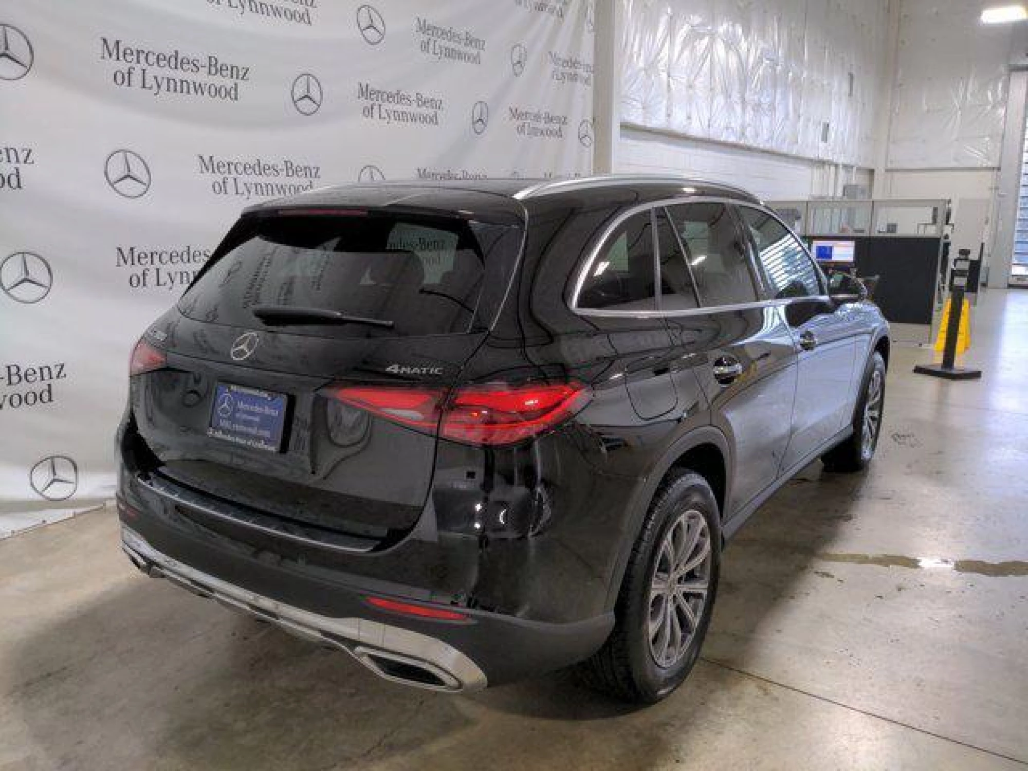 2023 Mercedes-Benz GLC 300 Base 4MATIC